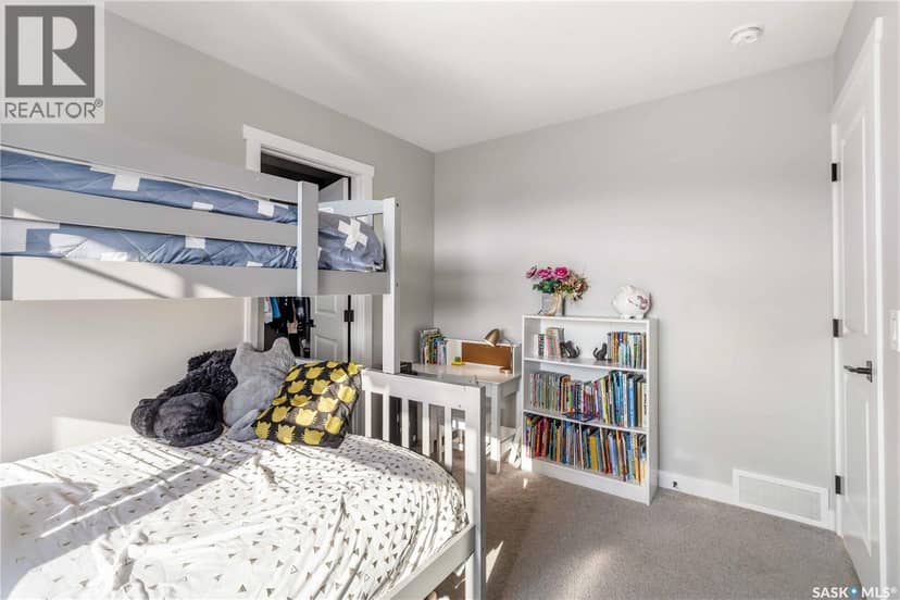 358 Stilling MANOR — photo 26 of 40