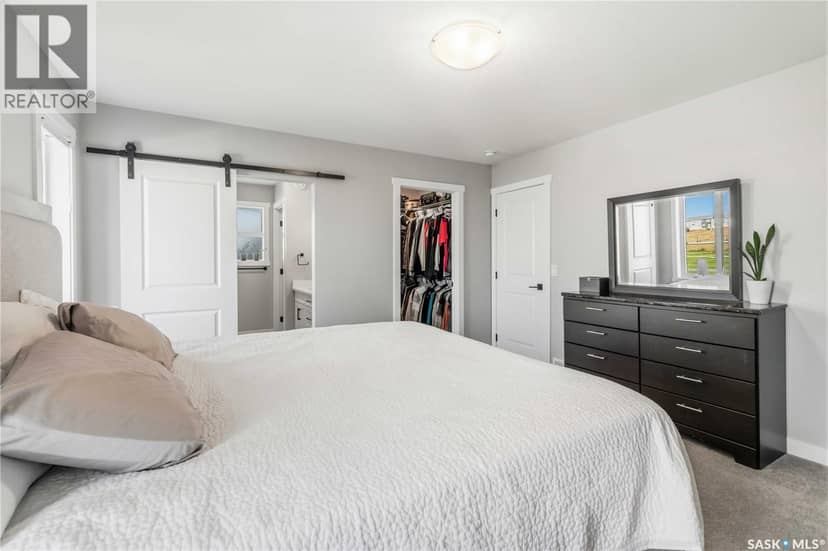 358 Stilling MANOR — photo 35 of 40