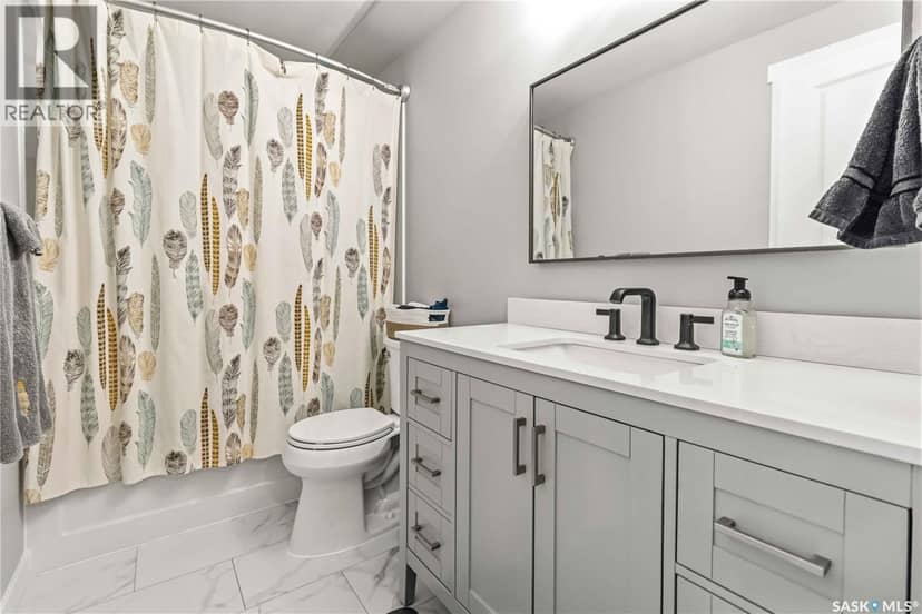 358 Stilling MANOR — photo 37 of 40