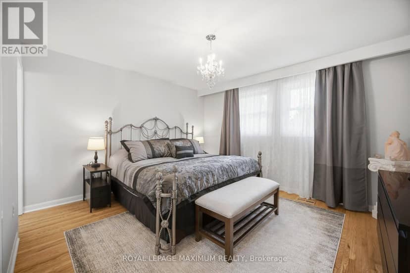 255 John Street — photo 25 of 40