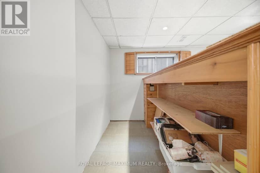 255 John Street — photo 35 of 40