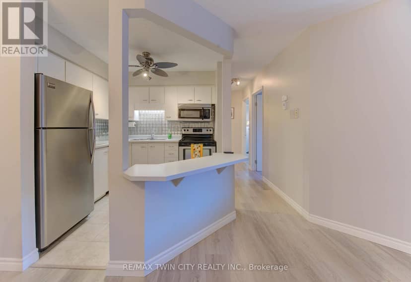 27 - 3085 Kingsway Drive — photo 11 of 23