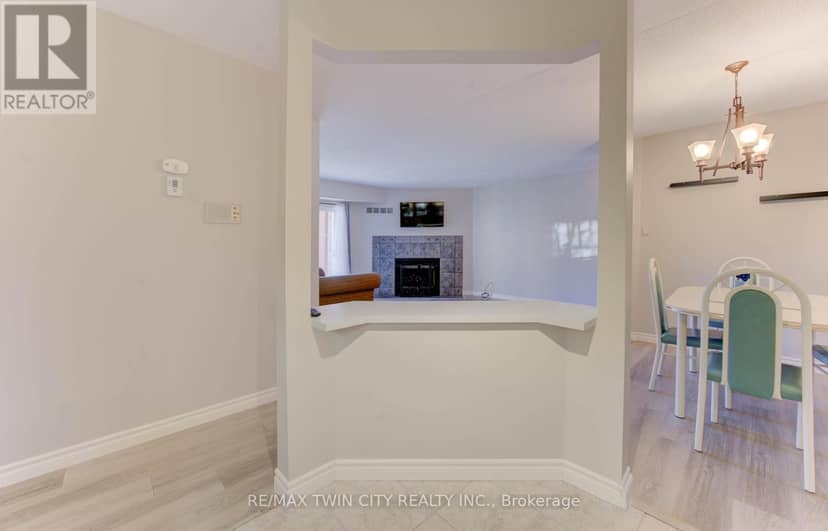 27 - 3085 Kingsway Drive — photo 15 of 23