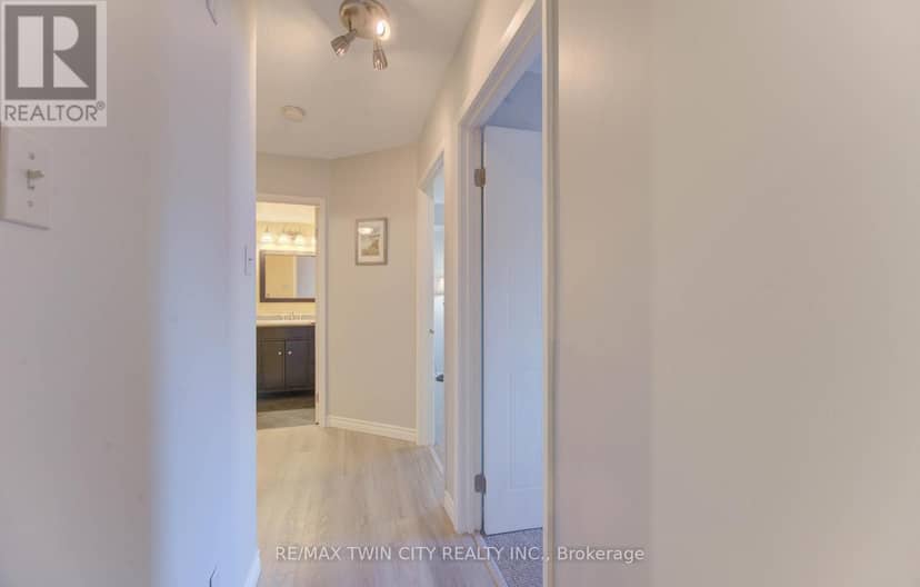 27 - 3085 Kingsway Drive — photo 16 of 23
