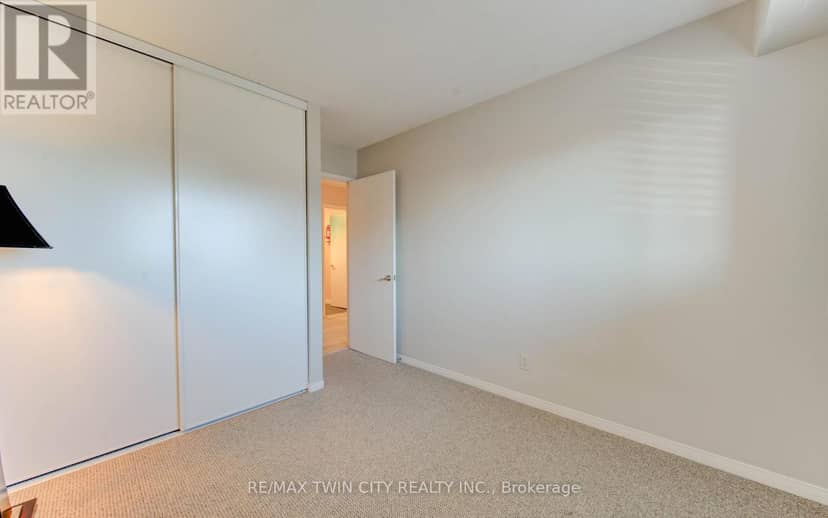 27 - 3085 Kingsway Drive — photo 18 of 23