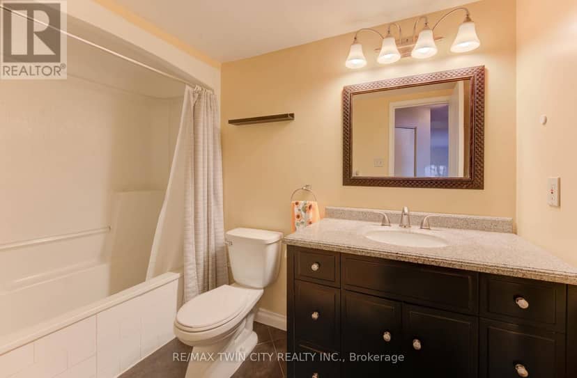 27 - 3085 Kingsway Drive — photo 21 of 23