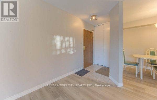 27 - 3085 Kingsway Drive — photo 5 of 23