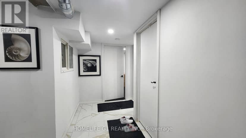 54 Riverside Drive W — photo 2 of 4