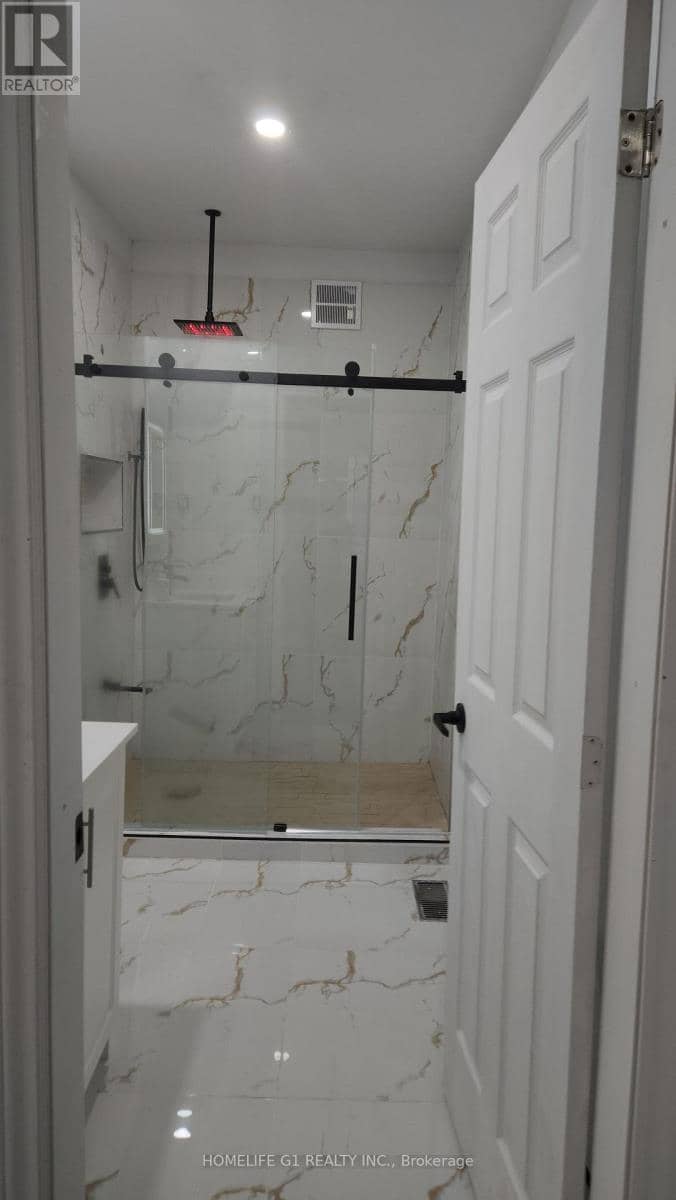 54 Riverside Drive W — photo 3 of 4