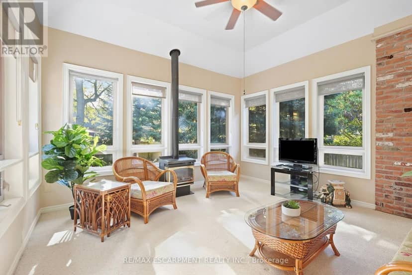 4 Summit Drive — photo 18 of 40