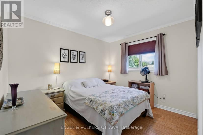1124 Des Pommiers Street — photo 12 of 40