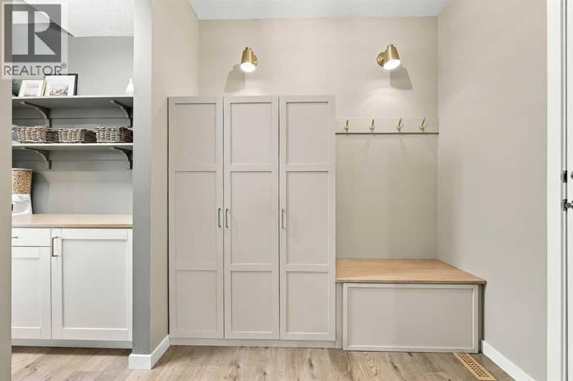 186 Cranbrook Park SE — photo 9 of 40
