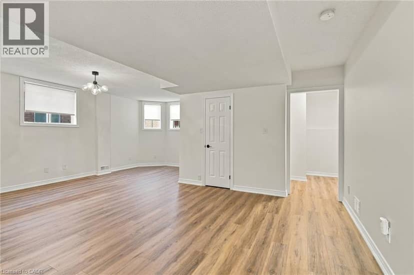 15 DALRYMPLE Drive — photo 32 of 40