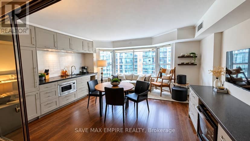 710 - 155 Yorkville Avenue, Toronto, photo 2