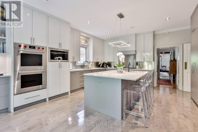 12 Shorncliffe Avenue — photo 17 of 40