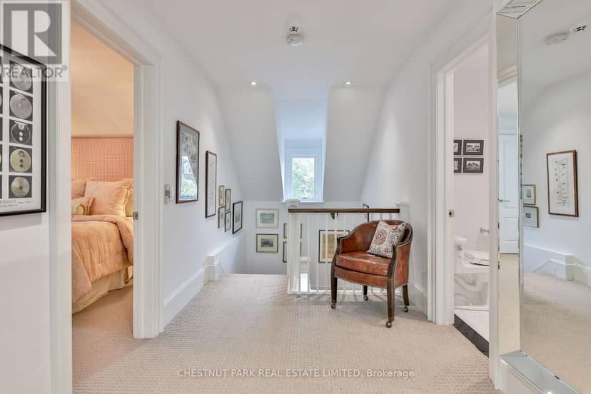 12 Shorncliffe Avenue — photo 37 of 40