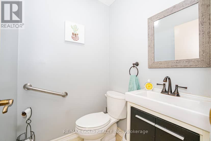 1 Wolverton Crescent — photo 19 of 40