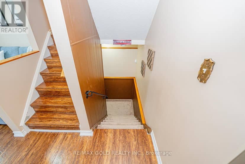 1 Wolverton Crescent — photo 29 of 40