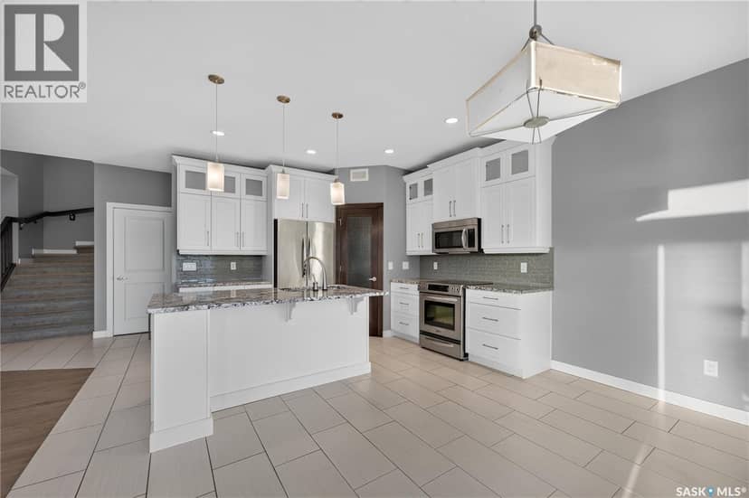4774 Skinner Crescent — photo 13 of 40