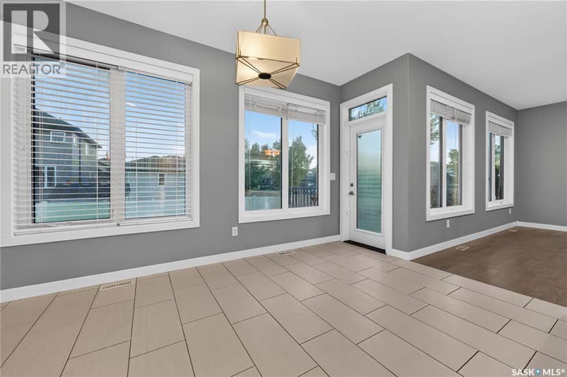 4774 Skinner Crescent — photo 16 of 40