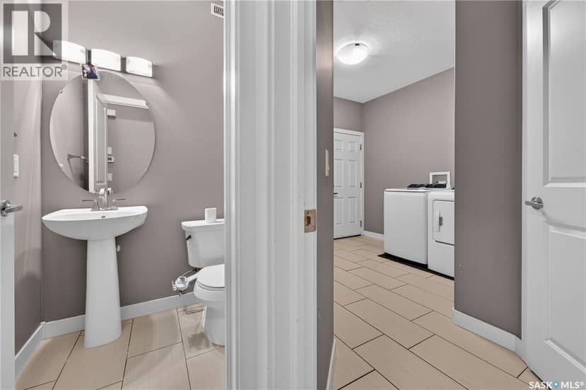 4774 Skinner Crescent — photo 18 of 40