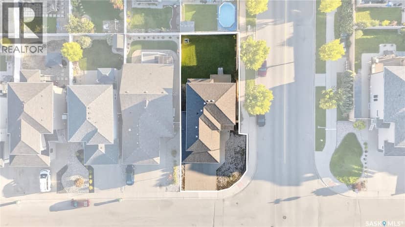 4774 Skinner Crescent — photo 5 of 40
