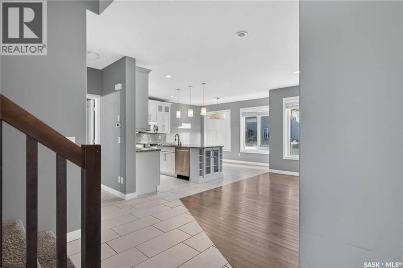 4774 Skinner Crescent — photo 7 of 40