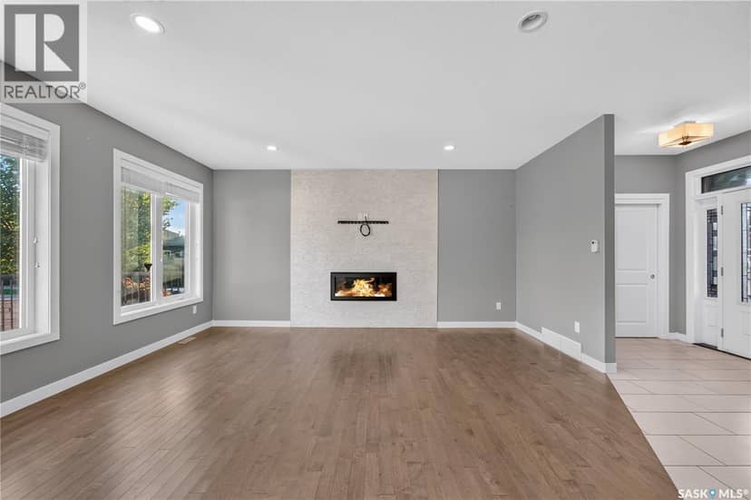 4774 Skinner Crescent — photo 9 of 40