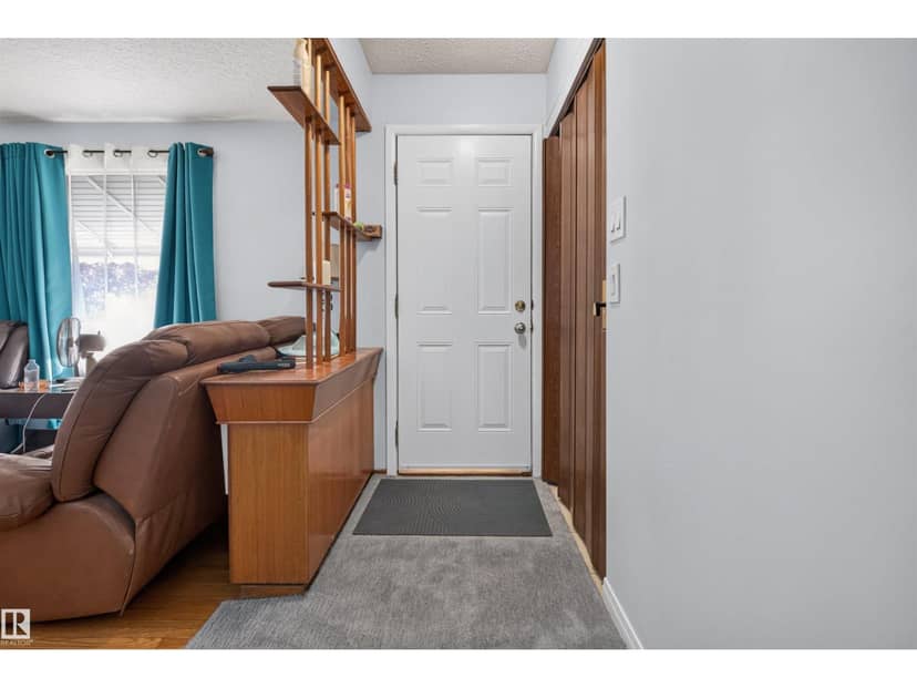 3526 122 AV NW, Edmonton, photo 3