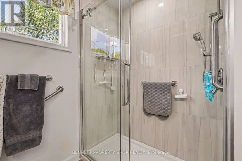 1817 Gilbert Avenue — photo 11 of 18