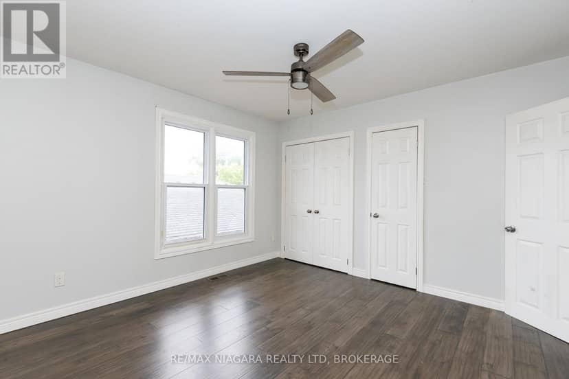 1 - 252 Bertie Street — photo 13 of 23