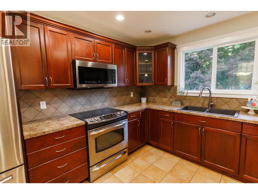 4924 LABELLE AVENUE, Terrace, photo 2
