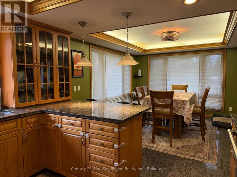 6455 Highway 11 N, Temagami, photo 8