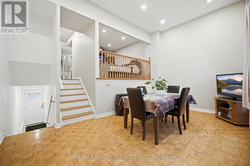 154 Darras Court, Brampton, photo 6