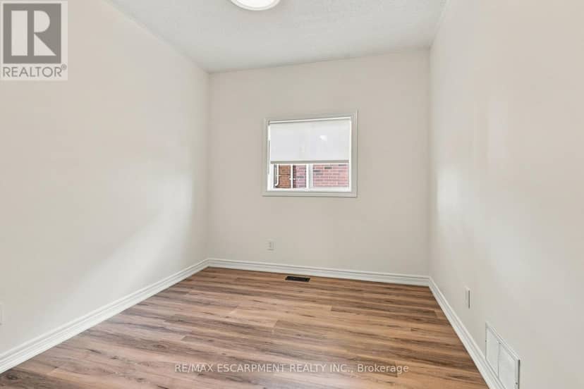 15 Dalrymple Drive — photo 26 of 40