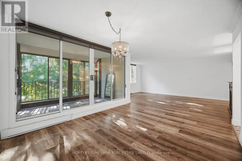 320 - 150 Wilson Street W — photo 12 of 40