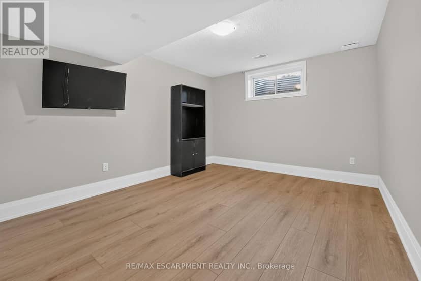 17 Cherry Avenue — photo 33 of 40
