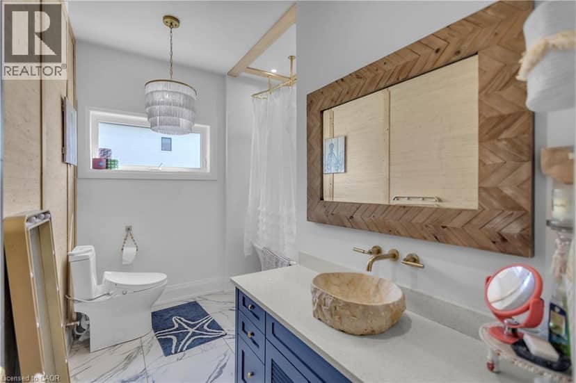 33 CEDAR Drive — photo 21 of 40