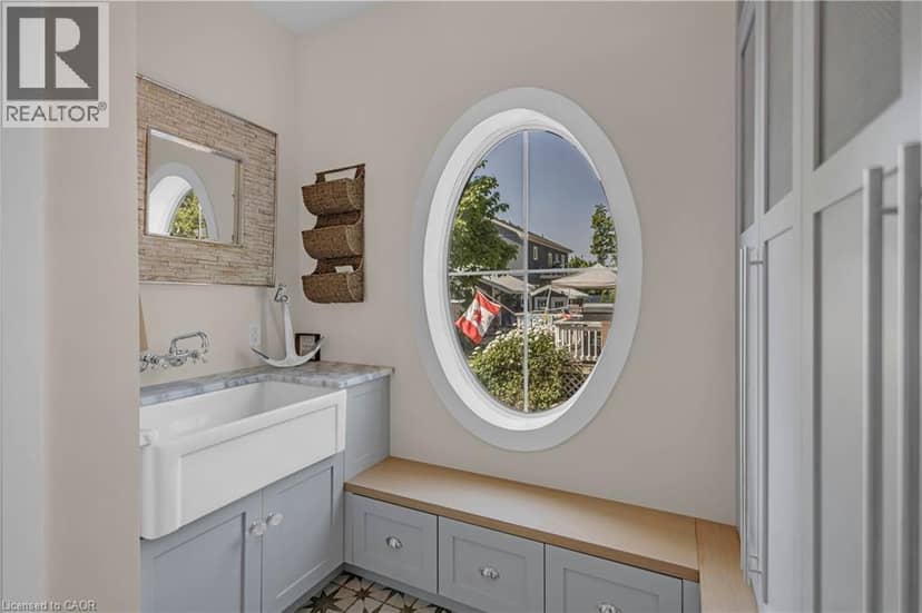 33 CEDAR Drive — photo 20 of 40
