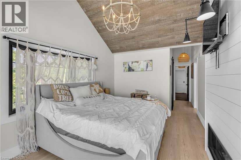 33 CEDAR Drive — photo 33 of 40