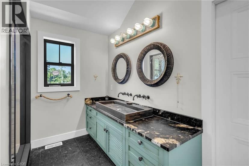 33 CEDAR Drive — photo 35 of 40