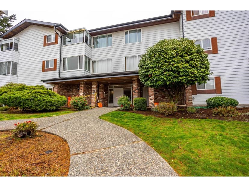 301 1390 MARTIN STREET, White Rock, photo 2