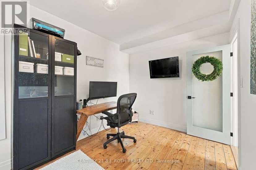 19 Stanley Avenue — photo 24 of 40