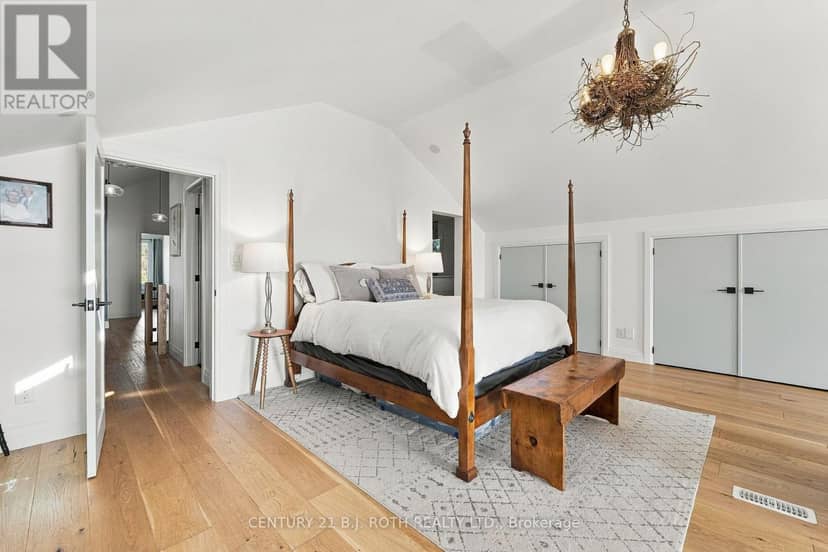 19 Stanley Avenue — photo 27 of 40