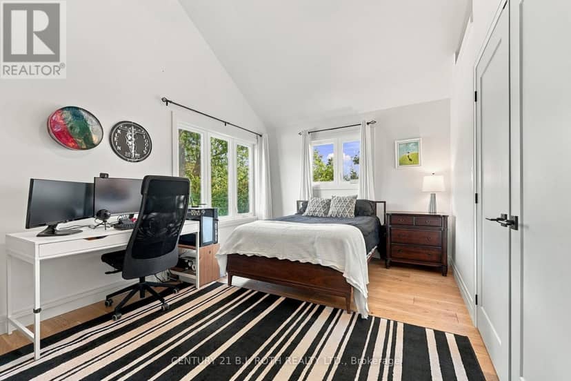 19 Stanley Avenue — photo 37 of 40