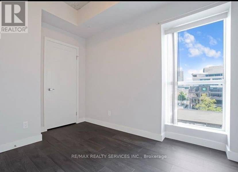 509 - 1 Victoria Street S — photo 20 of 23