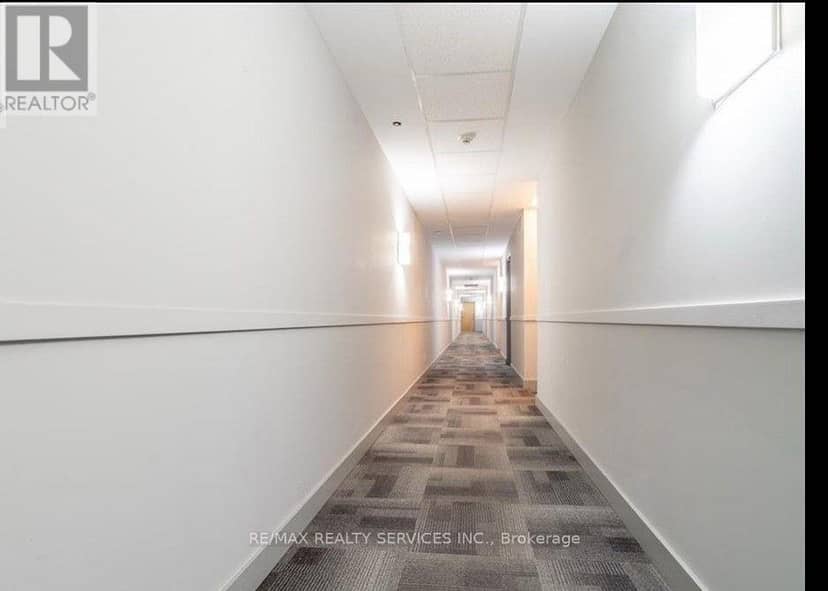 509 - 1 Victoria Street S — photo 7 of 23