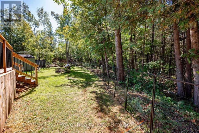 12 Alpine Crescent — photo 37 of 40