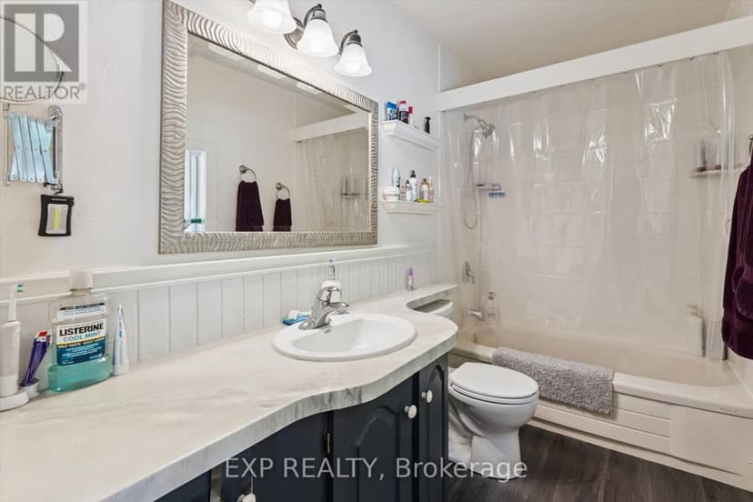 195 Maple Street — photo 11 of 29