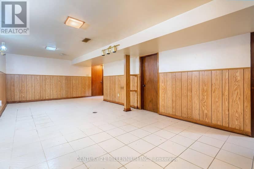 16 Rochdale Avenue — photo 24 of 40